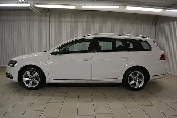 Volkswagen Passat 2011 photo 3