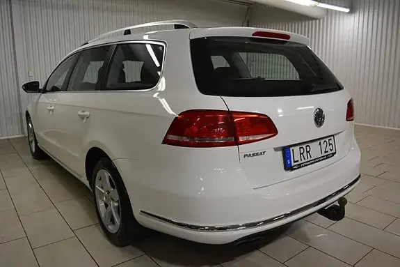 Volkswagen Passat 2011 photo 4