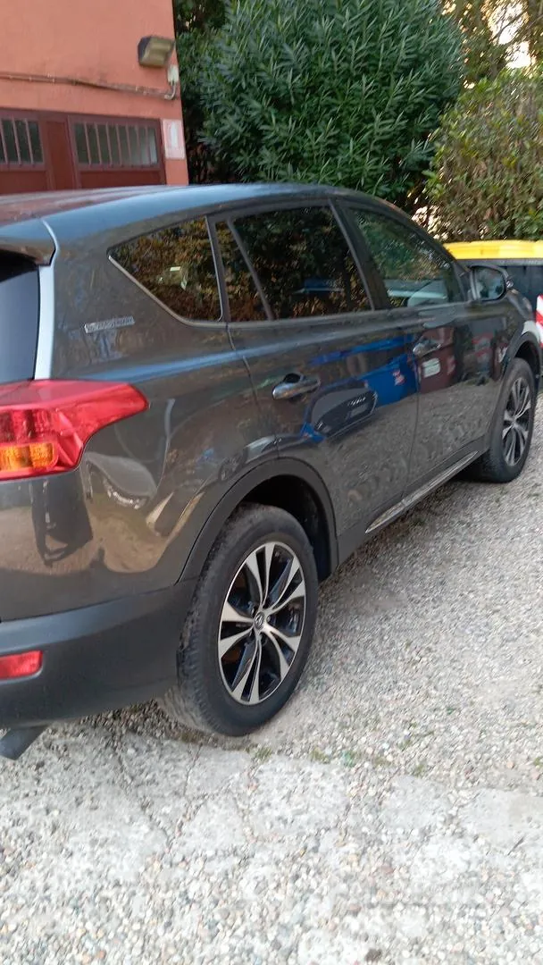 Toyota Rav4 2014 photo 3