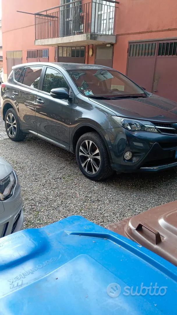 Toyota Rav4 2014 photo 2