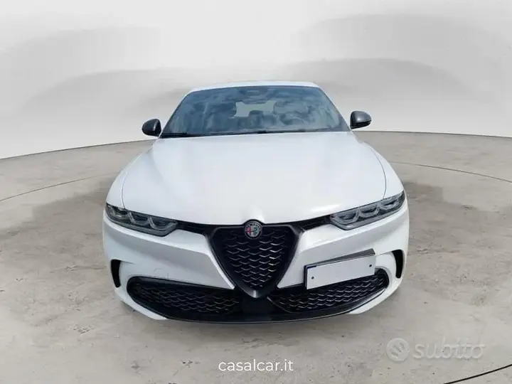 Alfa Romeo Tonale 2025 photo 2