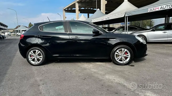Alfa Romeo Giulietta 2011 photo 5