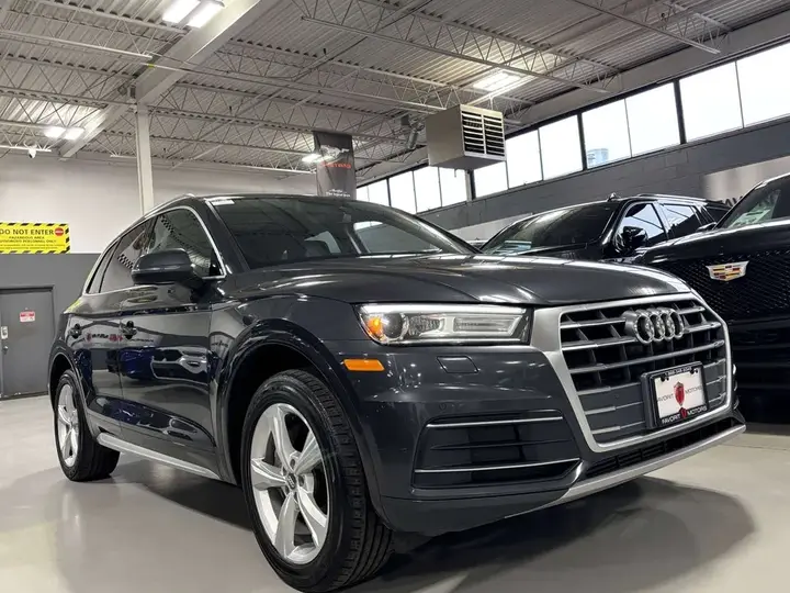 Audi Q5 2018 photo 2