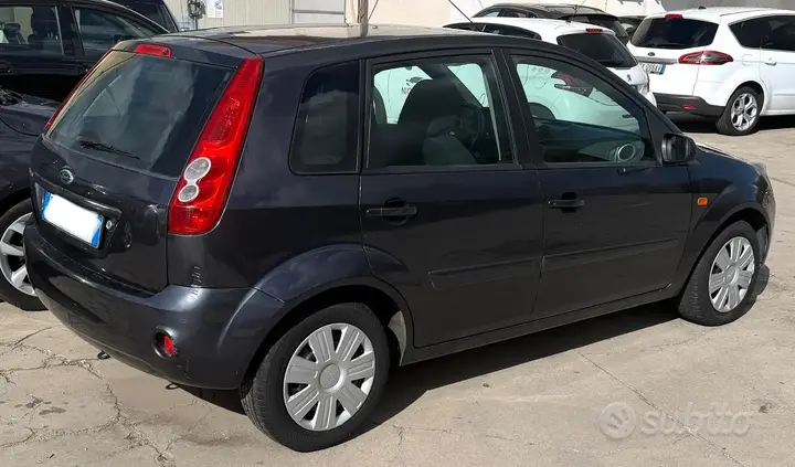 Ford Fiesta 2007 photo 3