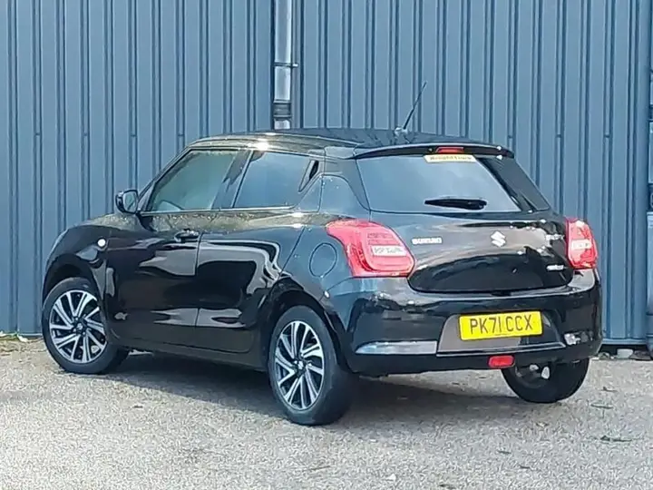 Suzuki Swift 2021 photo 2