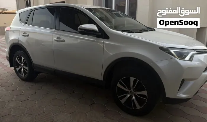 Toyota Rav4 2018 photo 2