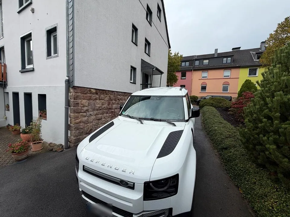 Land Rover Defender 90