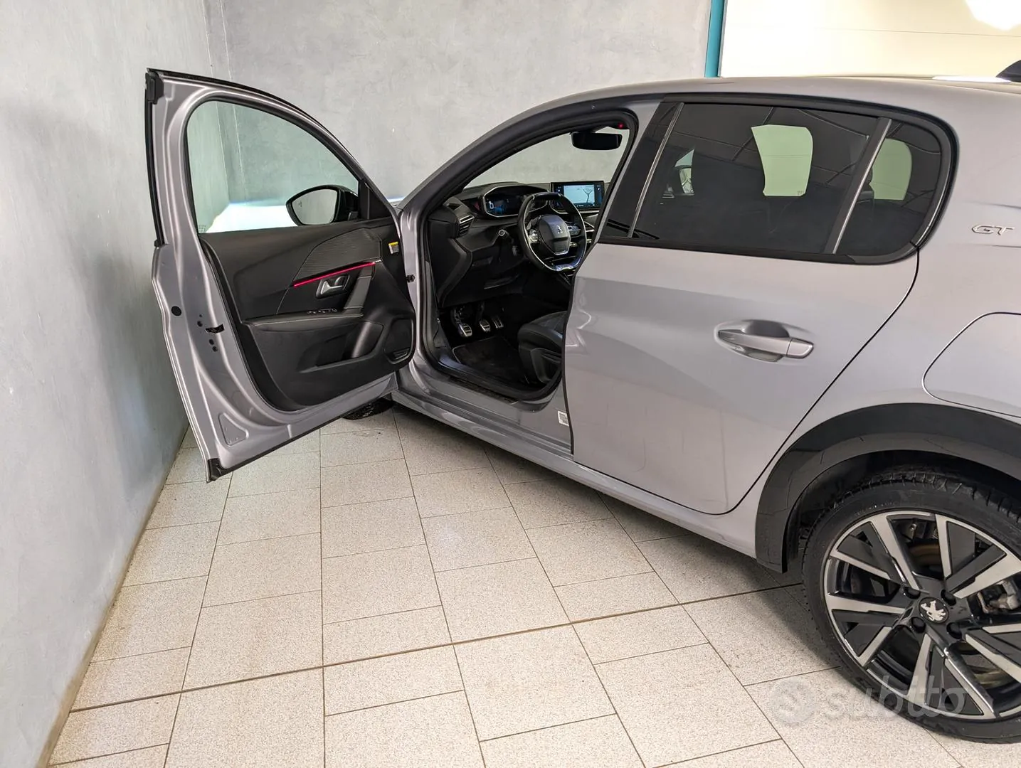 Peugeot 208 2024 photo 4