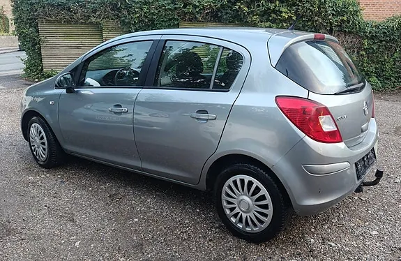 Opel Corsa 2012 photo 3