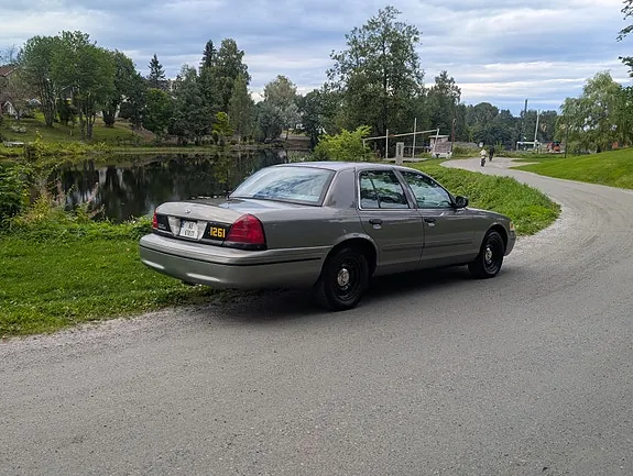 Ford Crown Victoria
