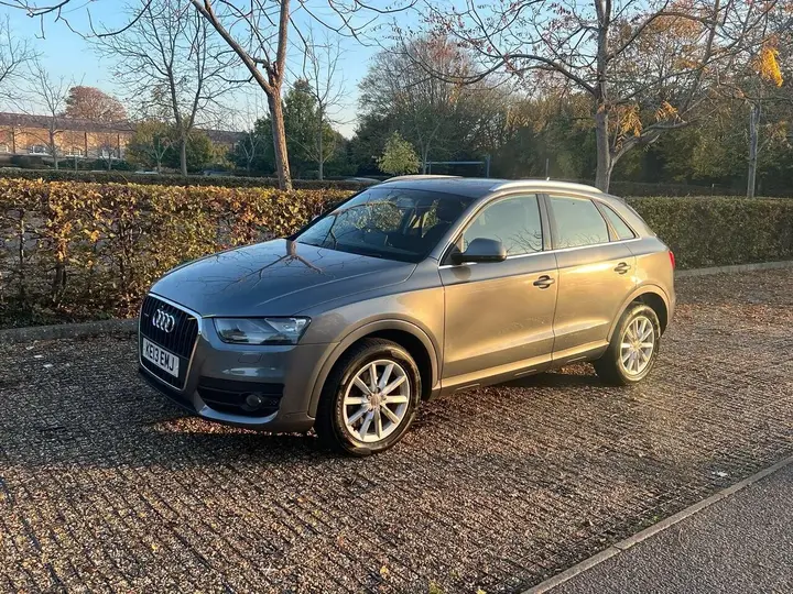 Audi Q3 2013 photo 2