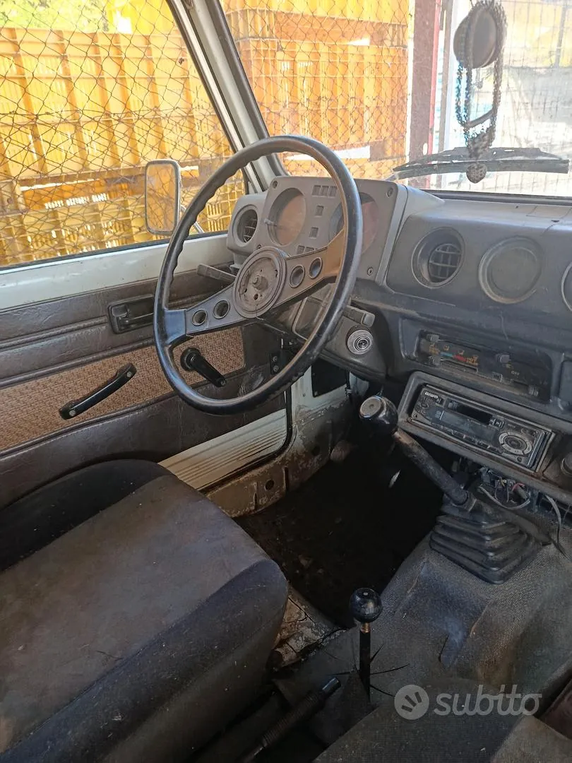 Suzuki Sj400