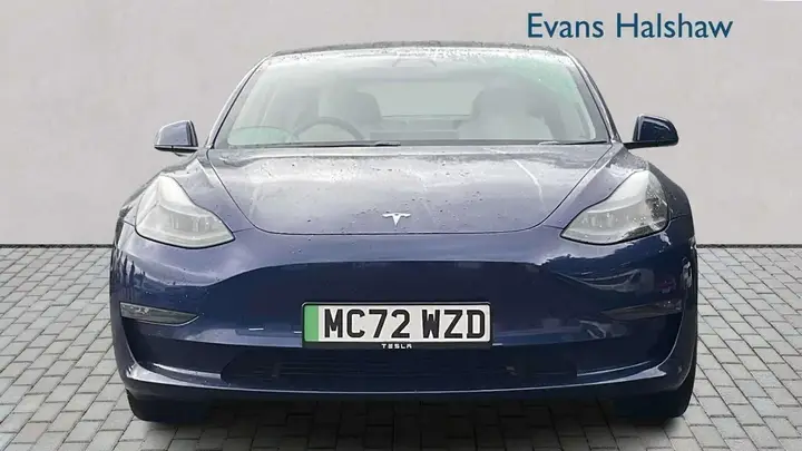 Tesla Model 3 2023 photo 4