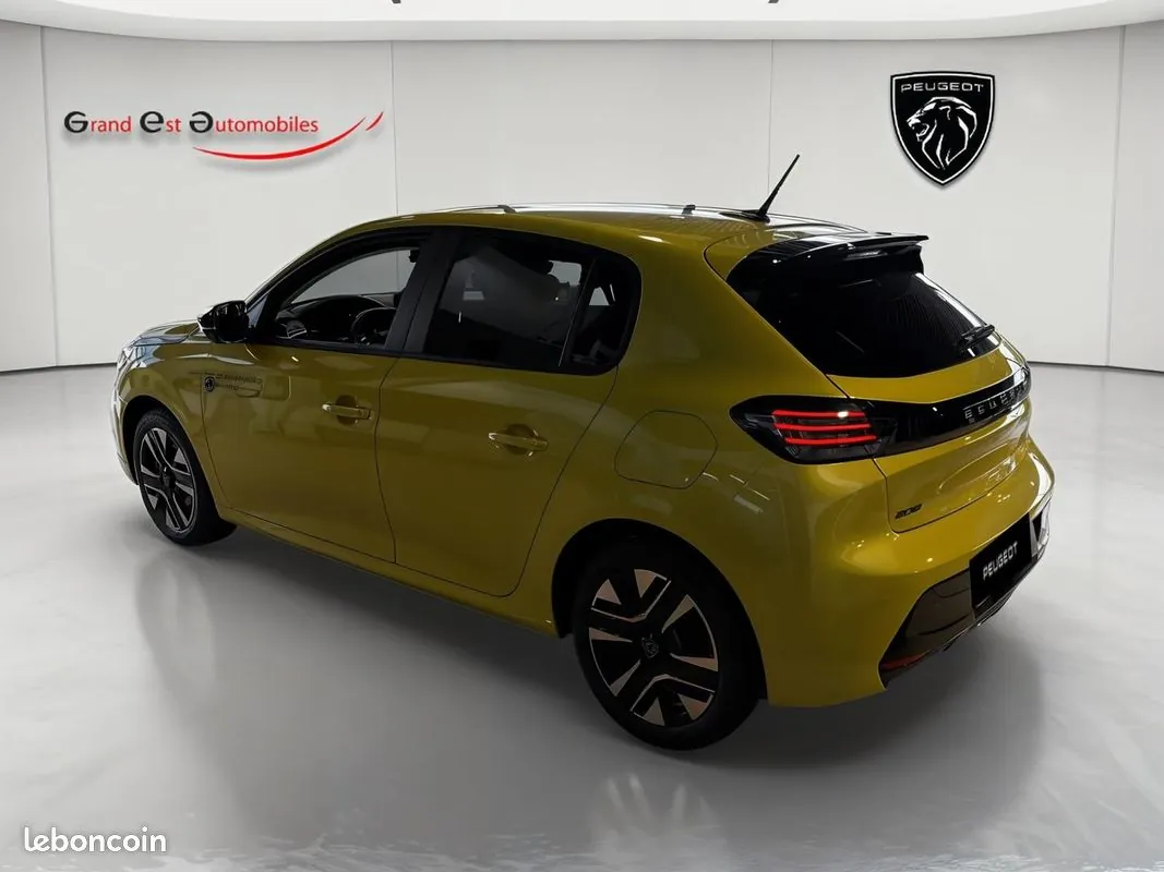 Peugeot 208 2026 photo 3
