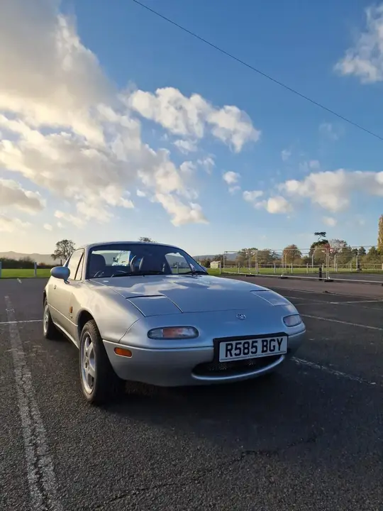 Mazda Mx-5 1997 photo 2