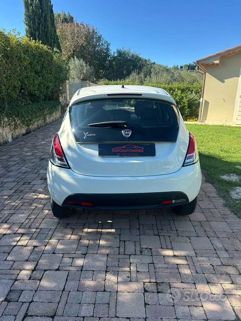 Lancia Ypsilon 2014 photo 4