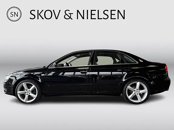Audi A4 2005 photo 2