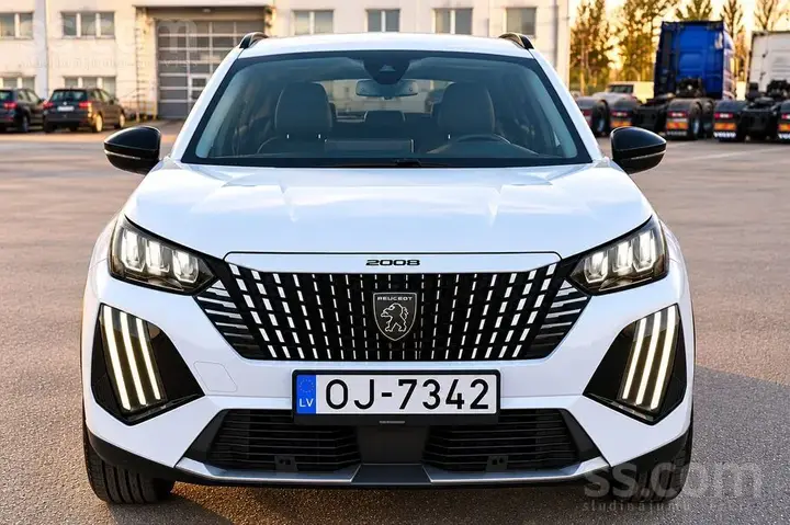 Peugeot 2008 Allure 2024 photo 5