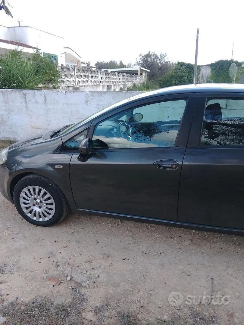 Fiat Punto Evo 2011 photo 4