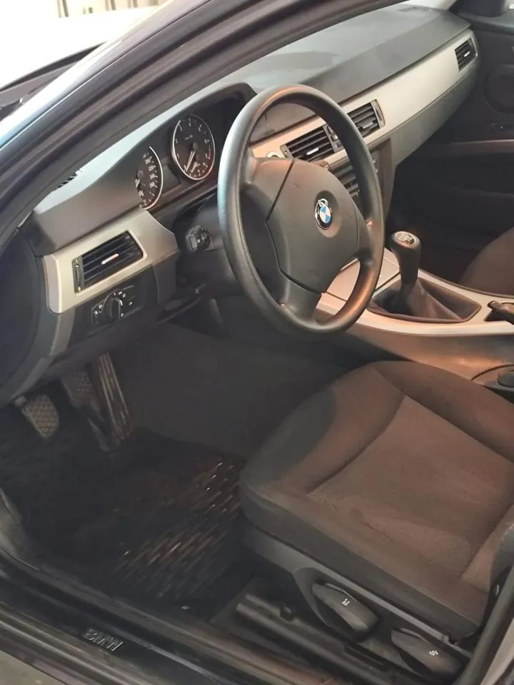 BMW 320I