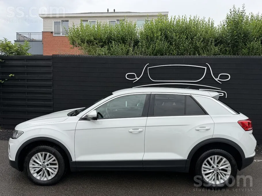 Volkswagen T-Roc 2018 photo 2