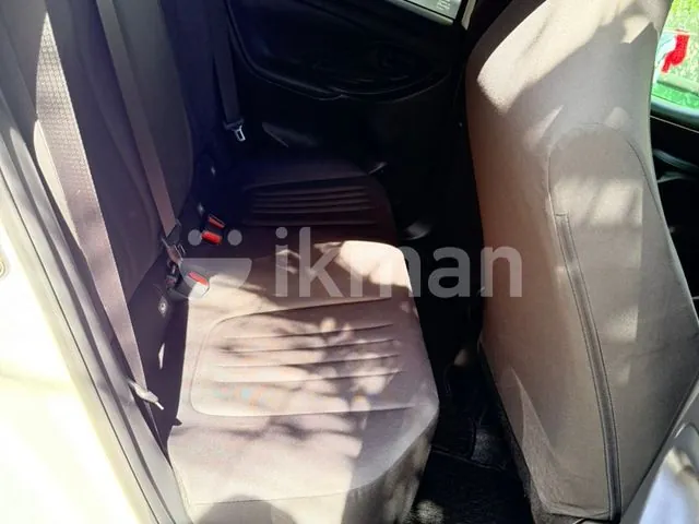 Toyota Yaris 2024 photo 5