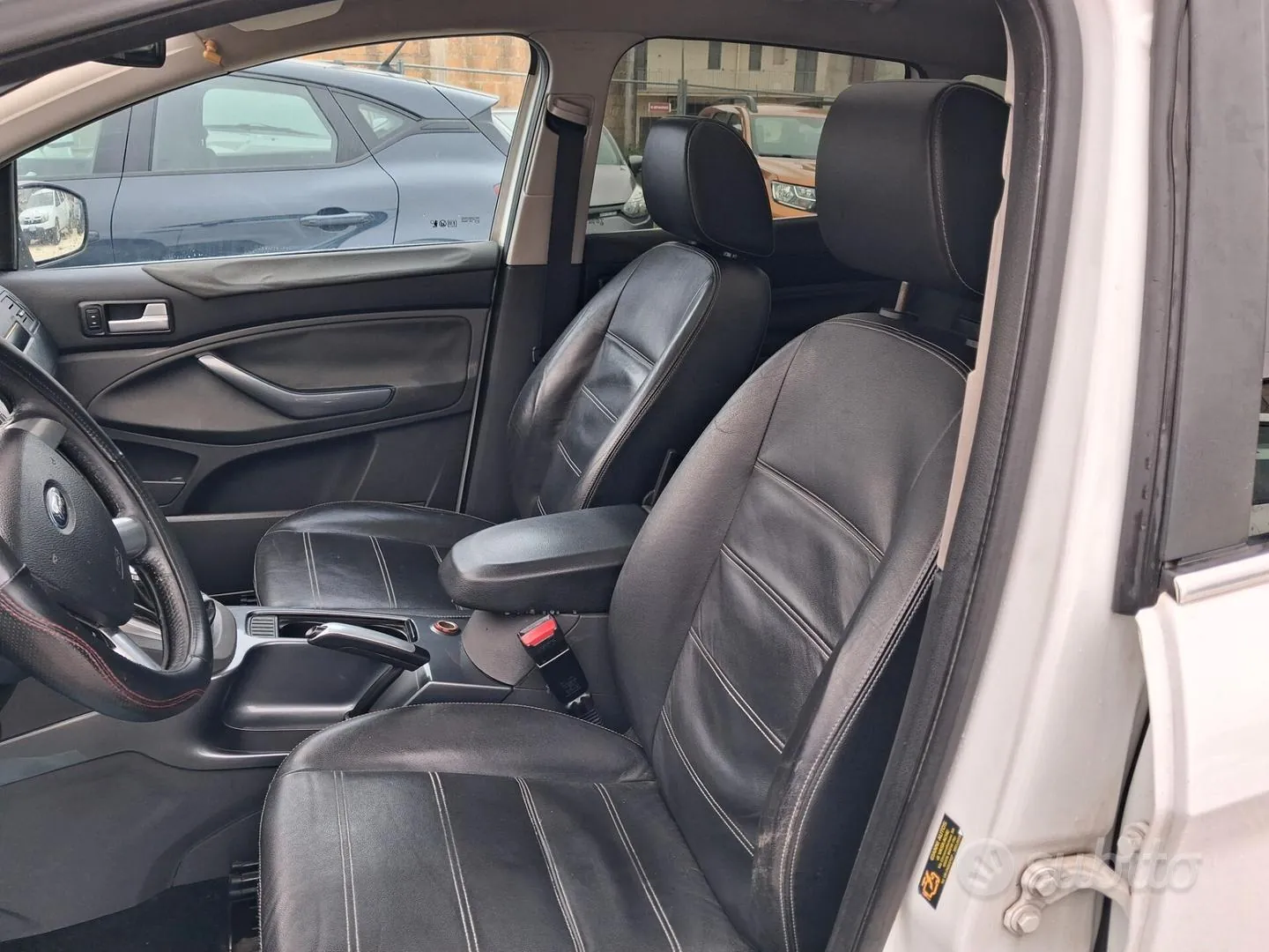 Ford Kuga 2010 photo 5