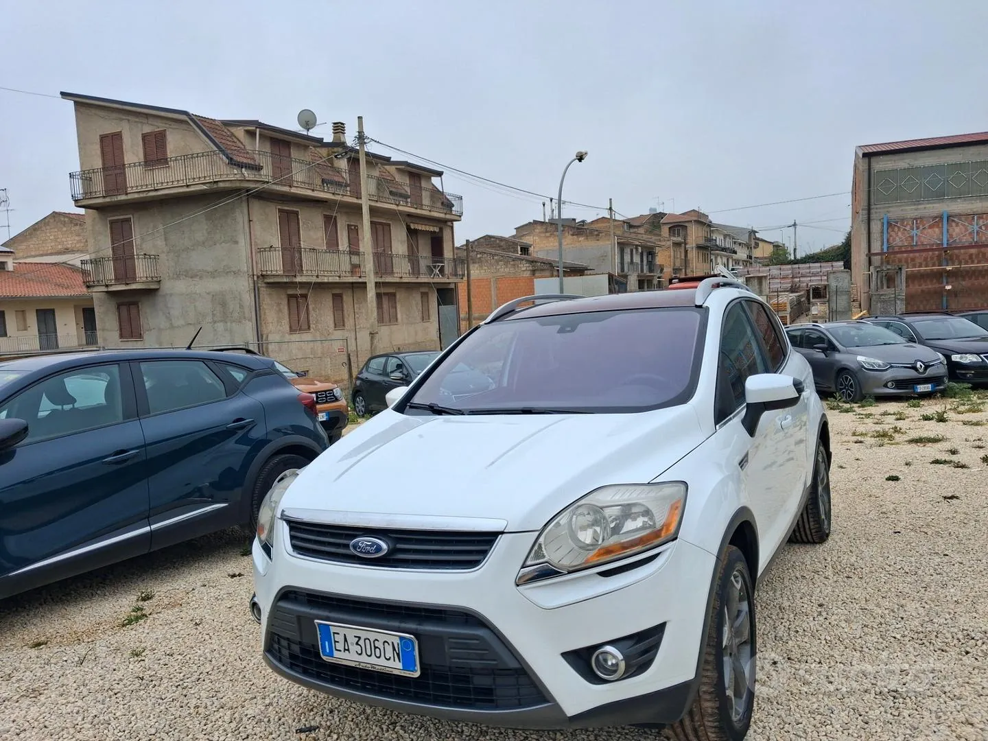 Ford Kuga 2010 photo 2
