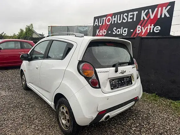 Chevrolet Spark 2010 photo 3