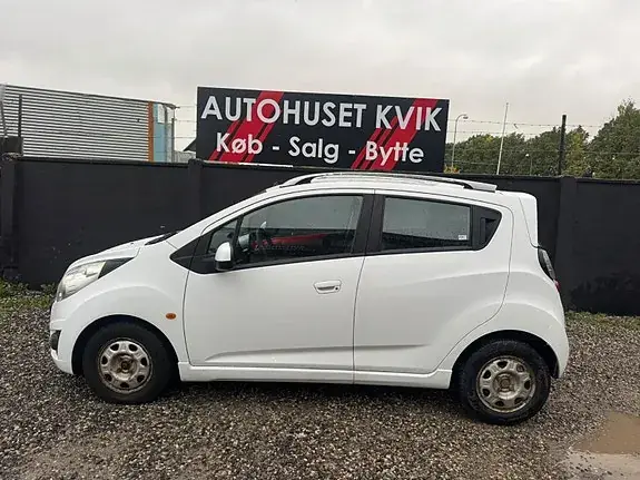 Chevrolet Spark 2010 photo 2