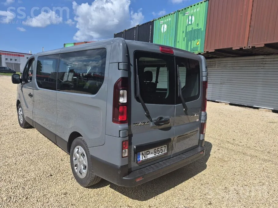 Renault Trafic 2023 photo 3