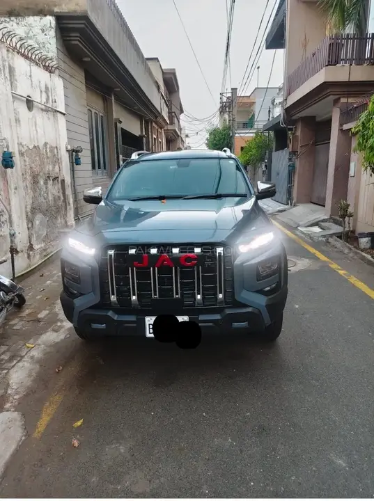 JAC T9