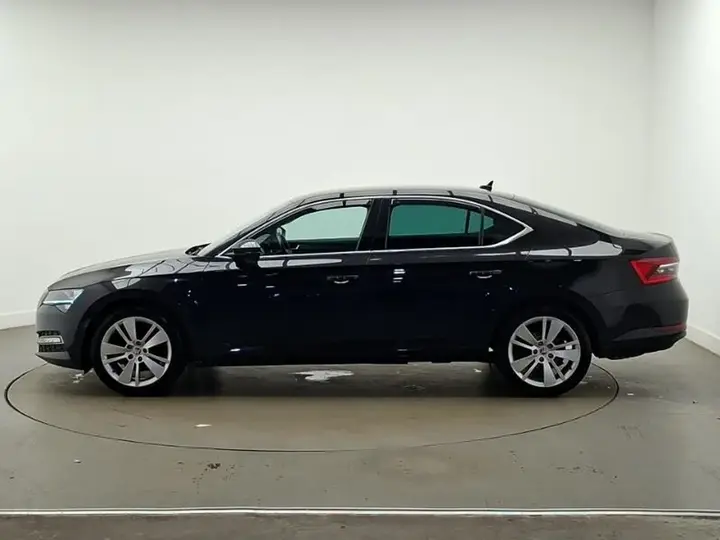 Skoda Superb 2020 photo 4