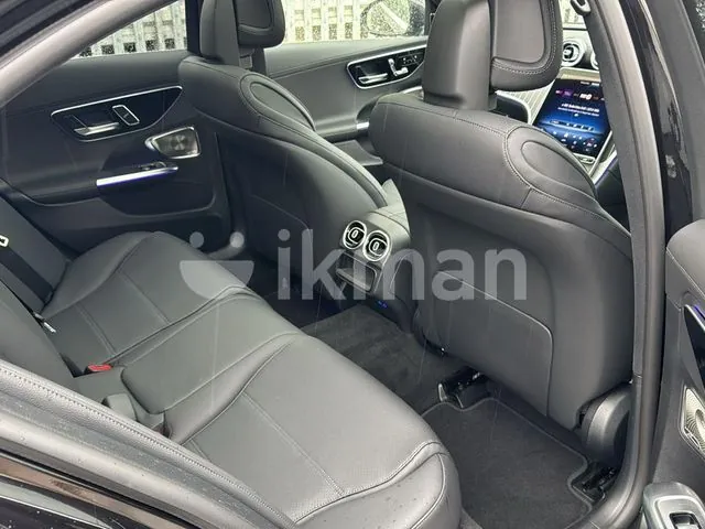 Mercedes-Benz C200 2025 photo 5