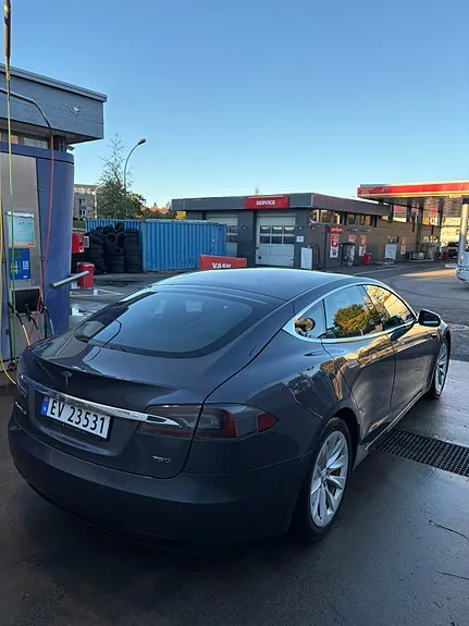 Tesla Model S 2018 photo 4