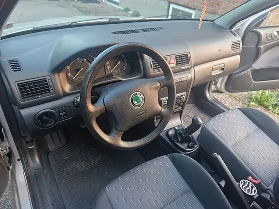 Skoda Octavia 2003 photo 5