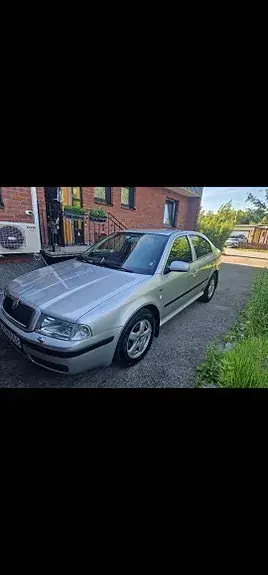 Skoda Octavia 2003 photo 2