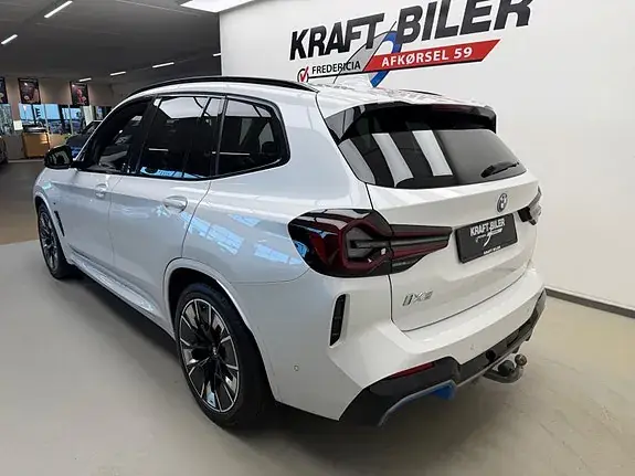 BMW Ix3 2023 photo 3
