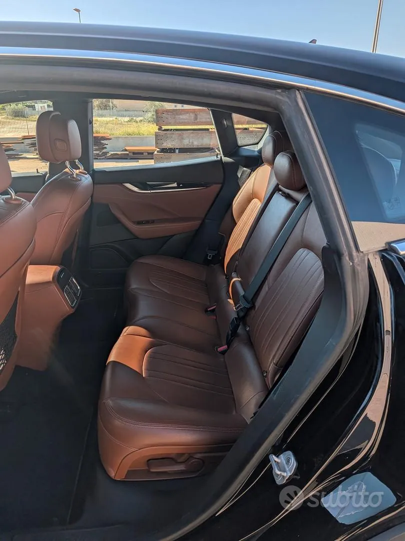 Maserati Levante 2017 photo 5