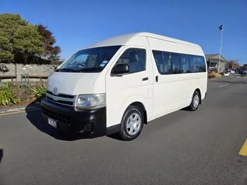Toyota Hiace 2011 photo 4