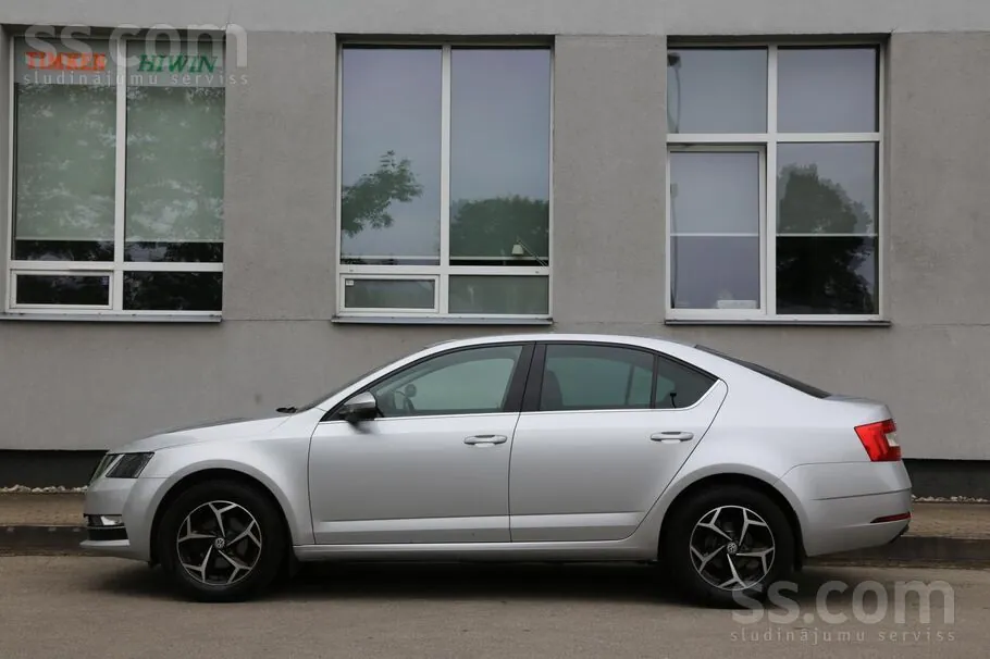 Skoda Octavia 2019 photo 2