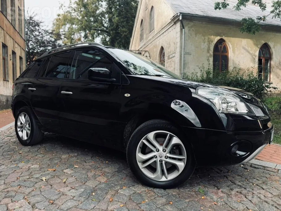 Renault Koleos 2010 photo 2