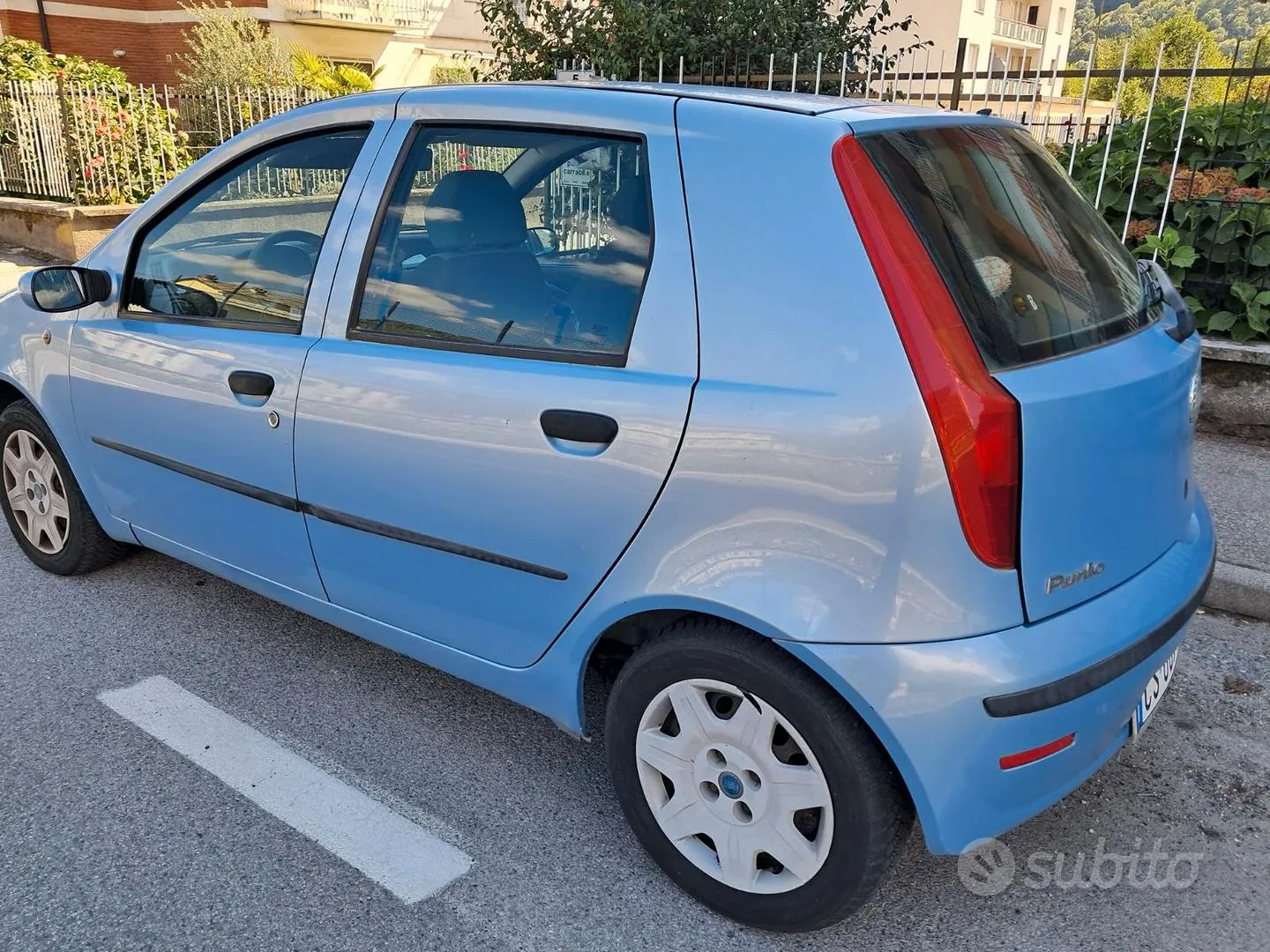 Fiat Punto 2005 photo 2