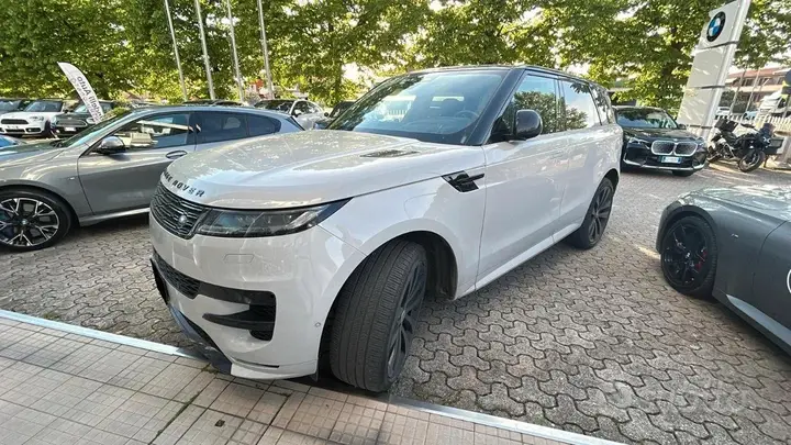 Land Rover Range Rover Sport 2024 photo 4