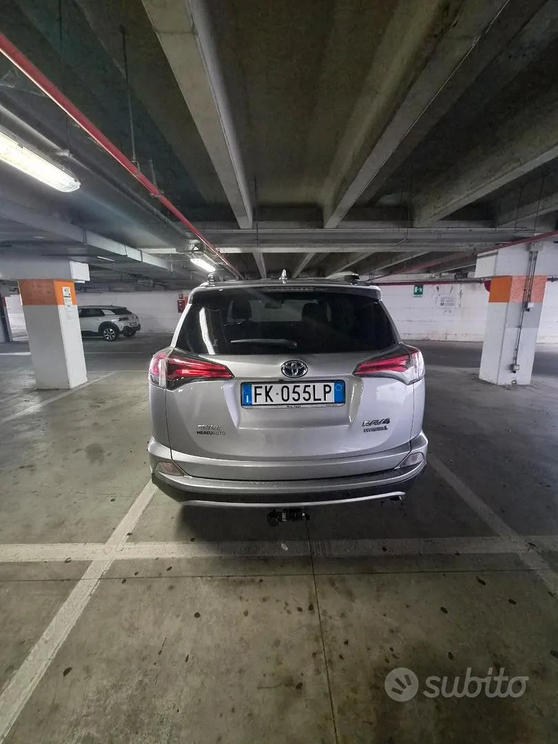 Toyota Rav4 2017 photo 3