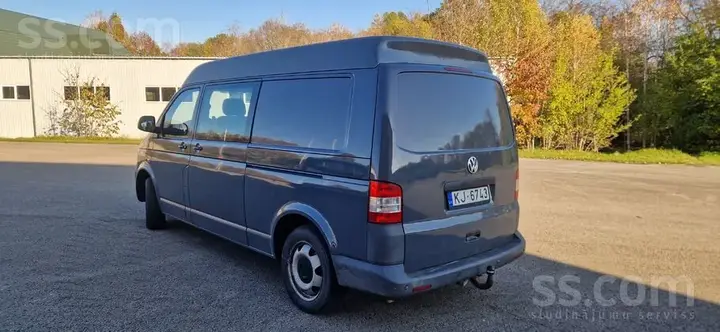 Volkswagen T5 2010 photo 3