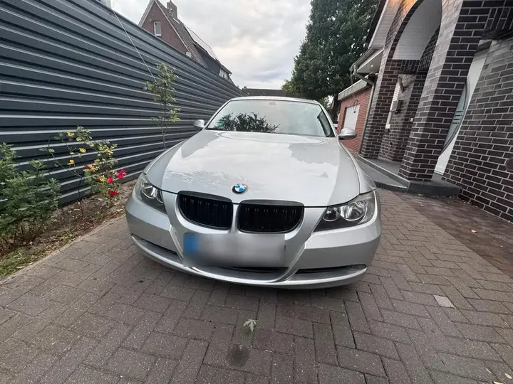 BMW 318I