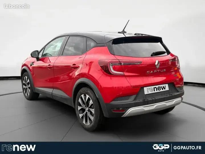 Renault Captur 2023 photo 3