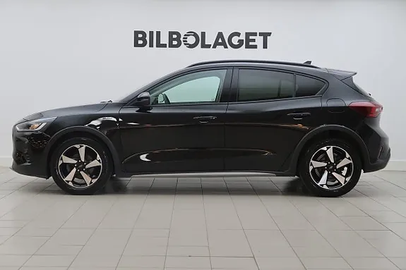 Ford Focus 2022 photo 2