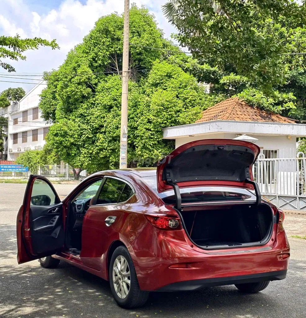 Mazda 3 2017 photo 3